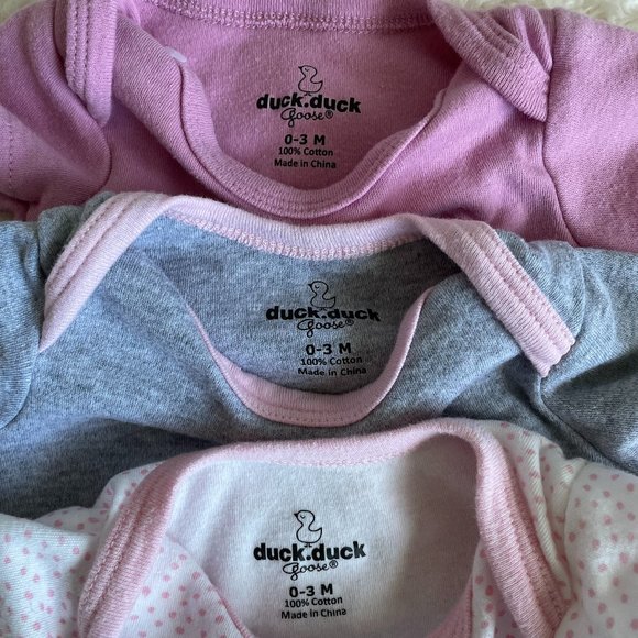 DUCK DUCK GOOSE Short Sleeve Onesies - Picture 2 of 2